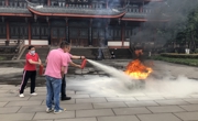 成都市锦江区：消防救援大队带你“零距离”体验“逃生” 