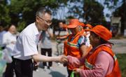 绵阳市梓潼县为高温一线劳动者送清凉