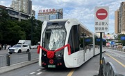 体验“快”进“慢”游 宜宾智轨T2线通车