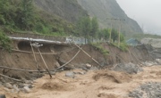 国网四川电力：紧急驰援雅安汉源山洪灾害抢险 已恢复3条10千伏线路