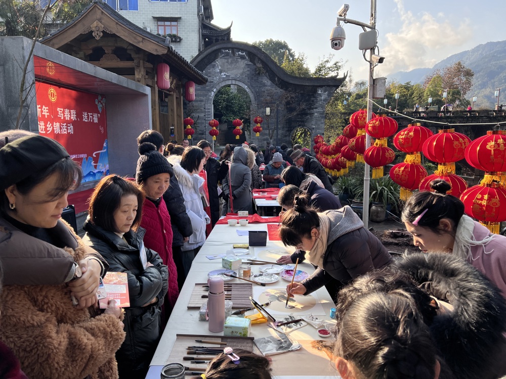 图为活动现场