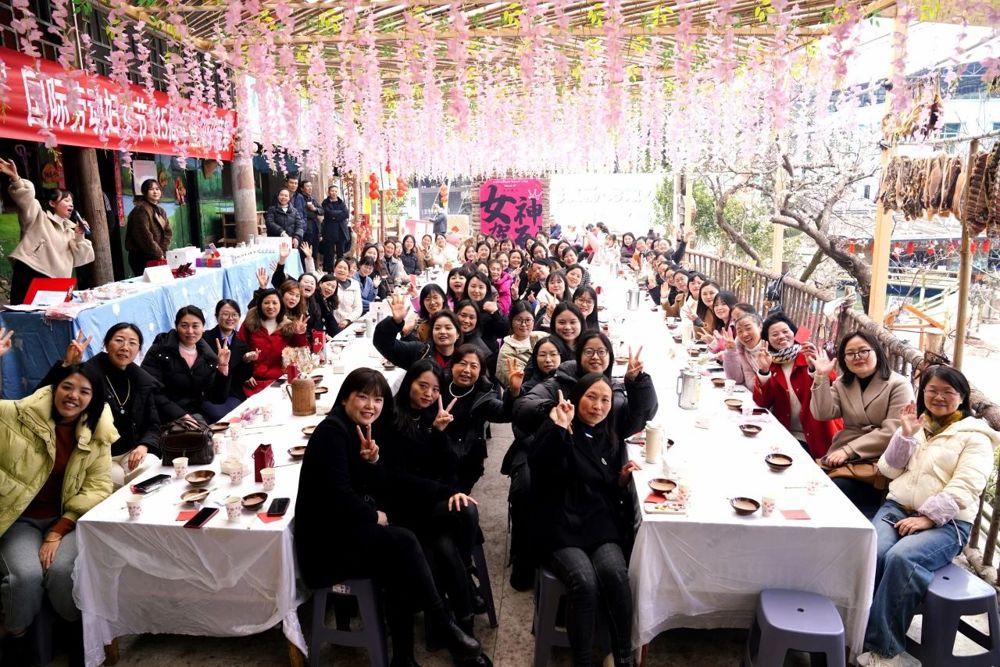 图为活动现场