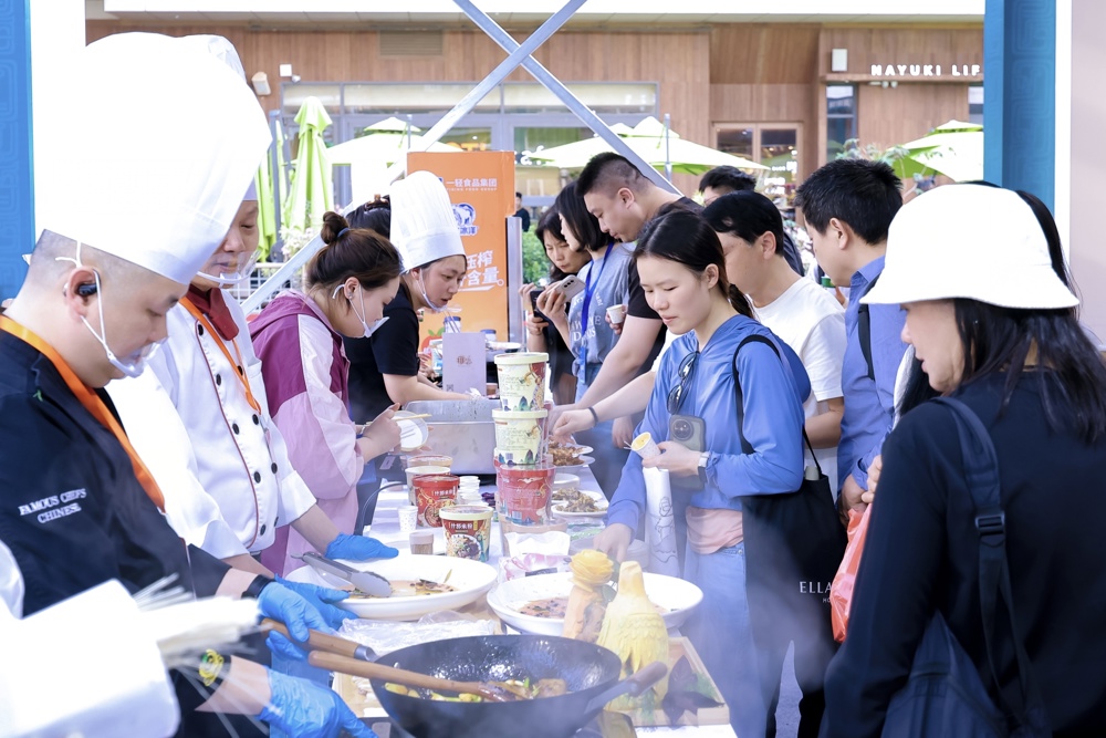 深圳市民品鉴德阳美食连山回锅肉