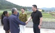 中国职工发展基金会赴德阳中江慰问见义勇为英雄刘应强家属