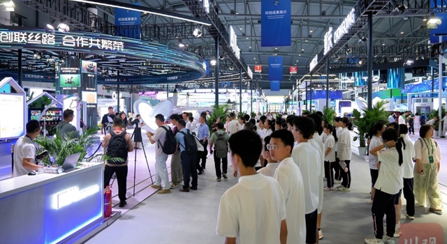 “一带一路”科技交流大会·探馆丨成果展里的“四川极限”