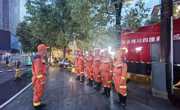 暴雨突袭 四川省应急救援总队紧急遂行排水任务