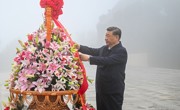习近平在山西阳泉市向抗战烈士敬献花篮并参观百团大战纪念馆