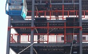 绳越深渊  极速救援 四川森林消防“双盲”山岳救援有亮点