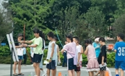 飞盘闯关、涂鸦解压、知识充电……这场成都世运主题游园会增添暑期乐趣