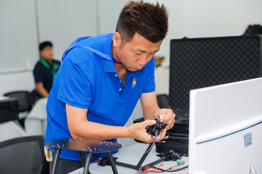 选手冷际波在比赛中