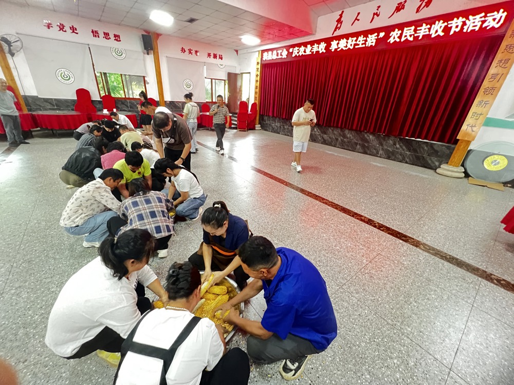 B39927071D448F5547D0DEB7C537D938