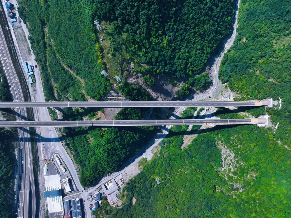 甲勿海平地大桥