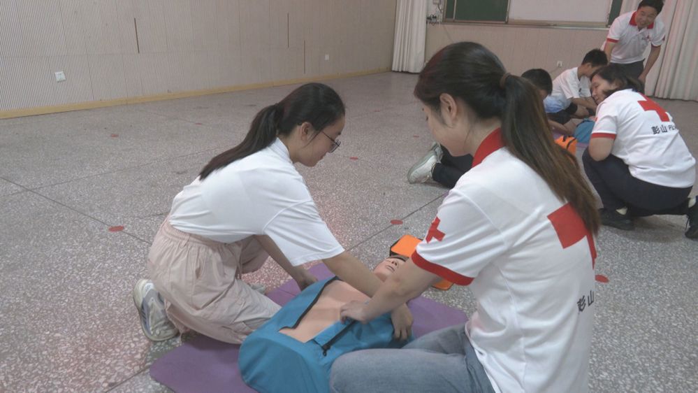 图为急救培训现场