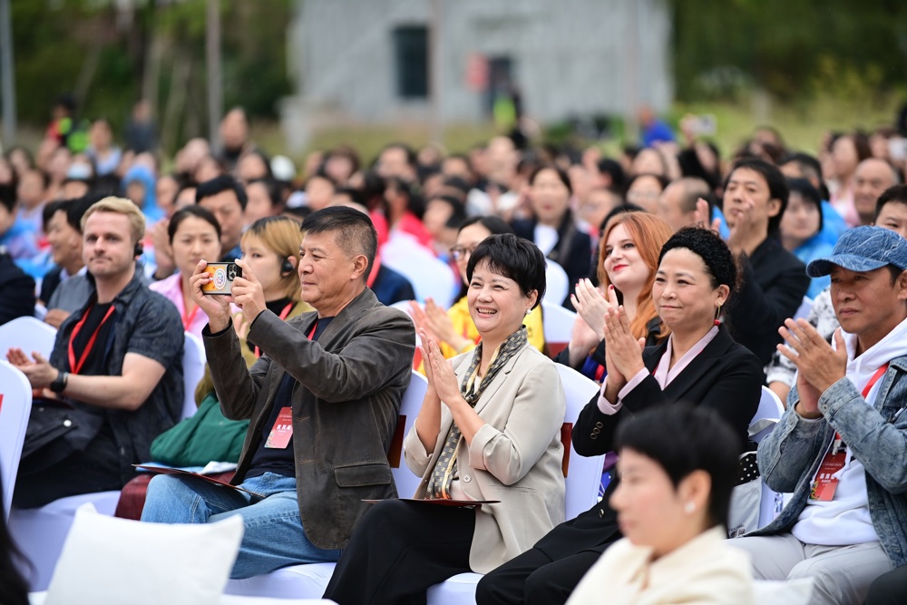 第十八届中国国际儿童电影展开幕式现场 (德阳传媒 姚金帮 摄 )  (4)