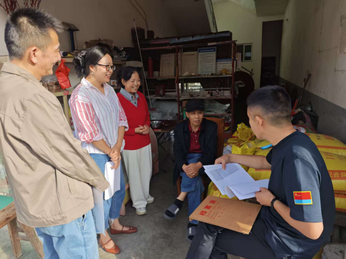中江县总工会扎实开展困难职工入户核实工作524