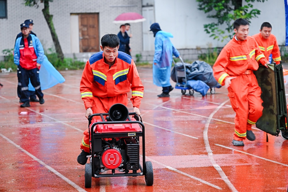 选手们认真比赛（受访单位供图）