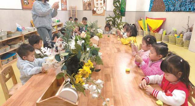 每月线上报名、次月入园、无户籍限制 成都首批近800名幼儿“满三入园”