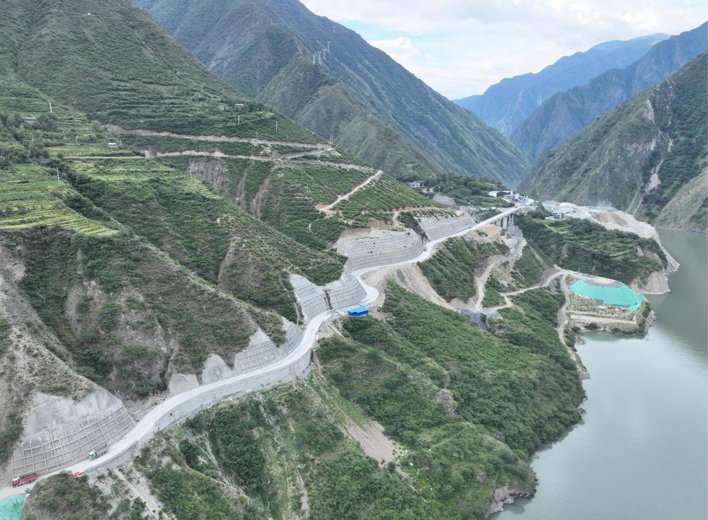 孟底沟水电站对外交通沿江公路