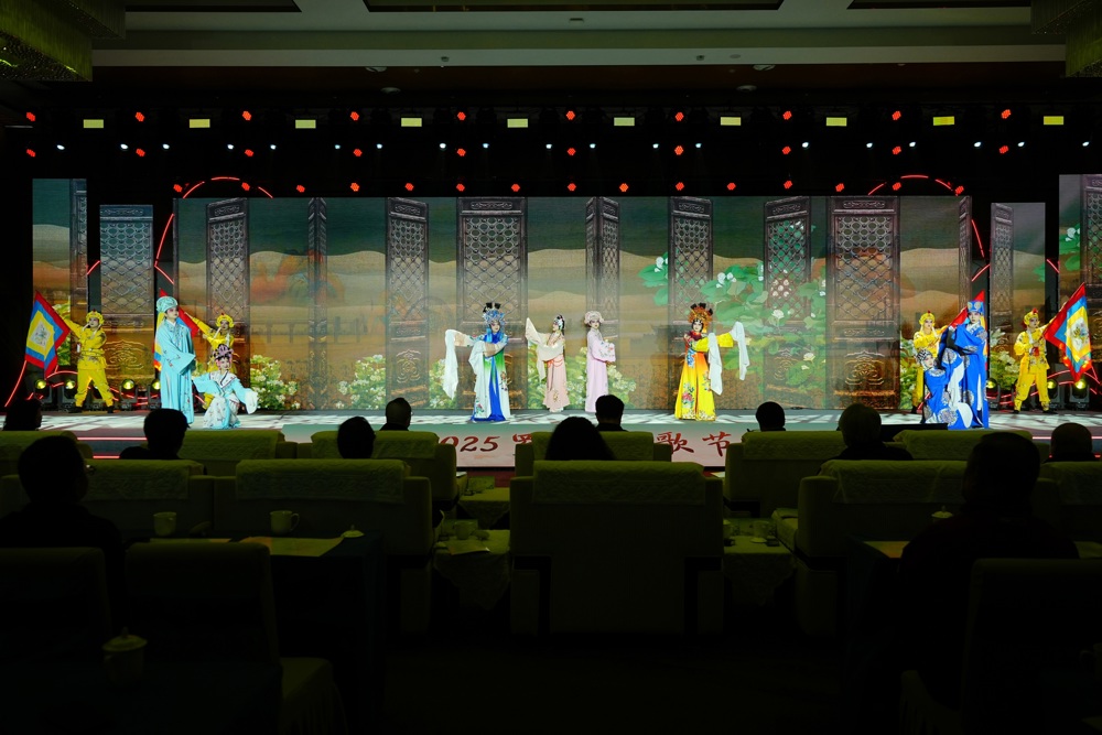 1524aa38cfd05329aa62f0611849fcff