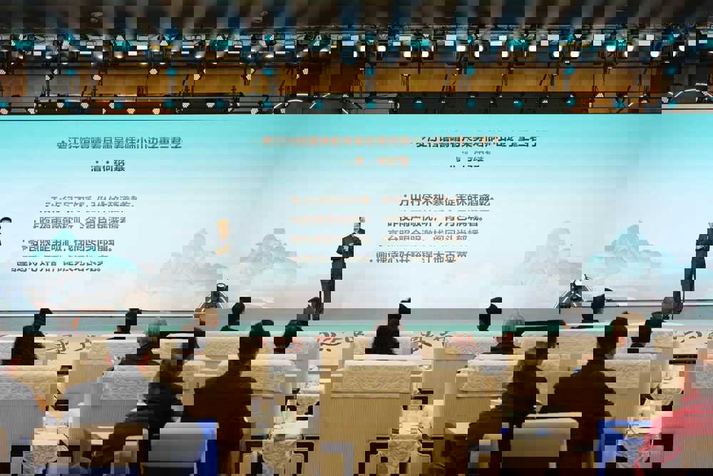 b4372f62d8958b7da2077cefa97cd0be