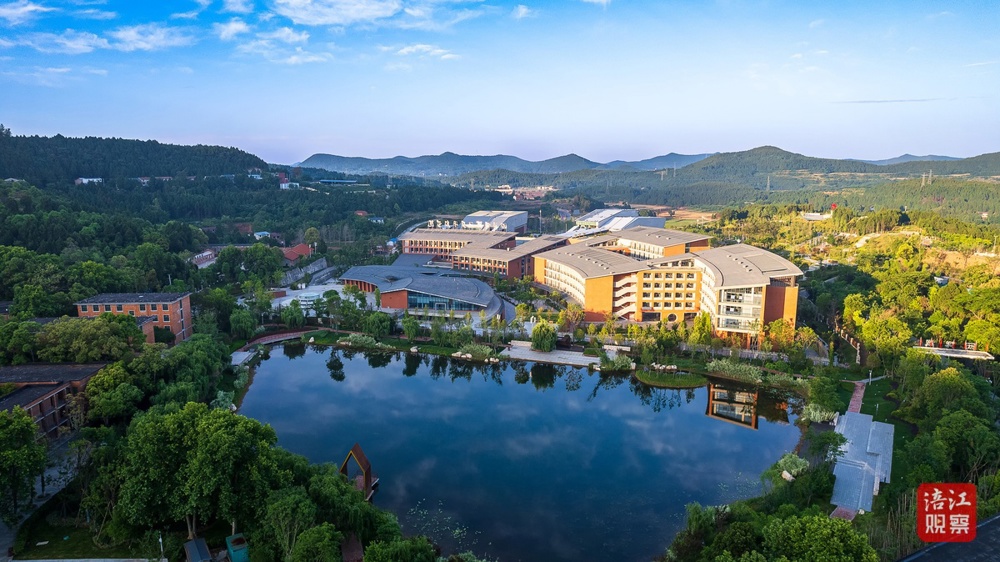 mmexportdce5f2cedfadc8c26230befe683b6146_1762500370340