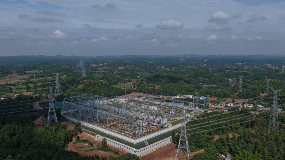 空港500千伏变电站全貌。 陈翔 摄