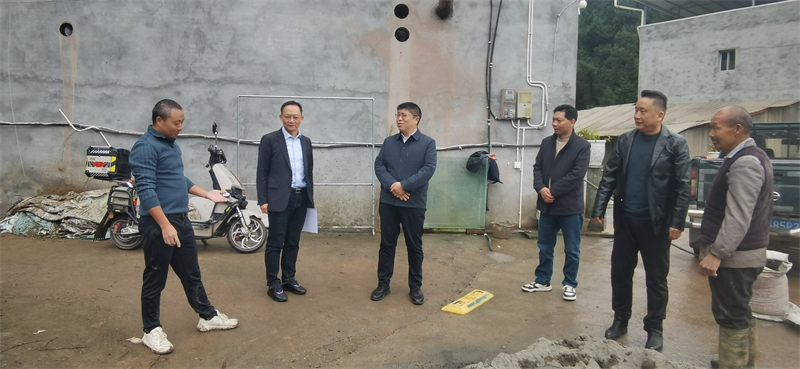 市总党日活动图2 市总党日活动图2