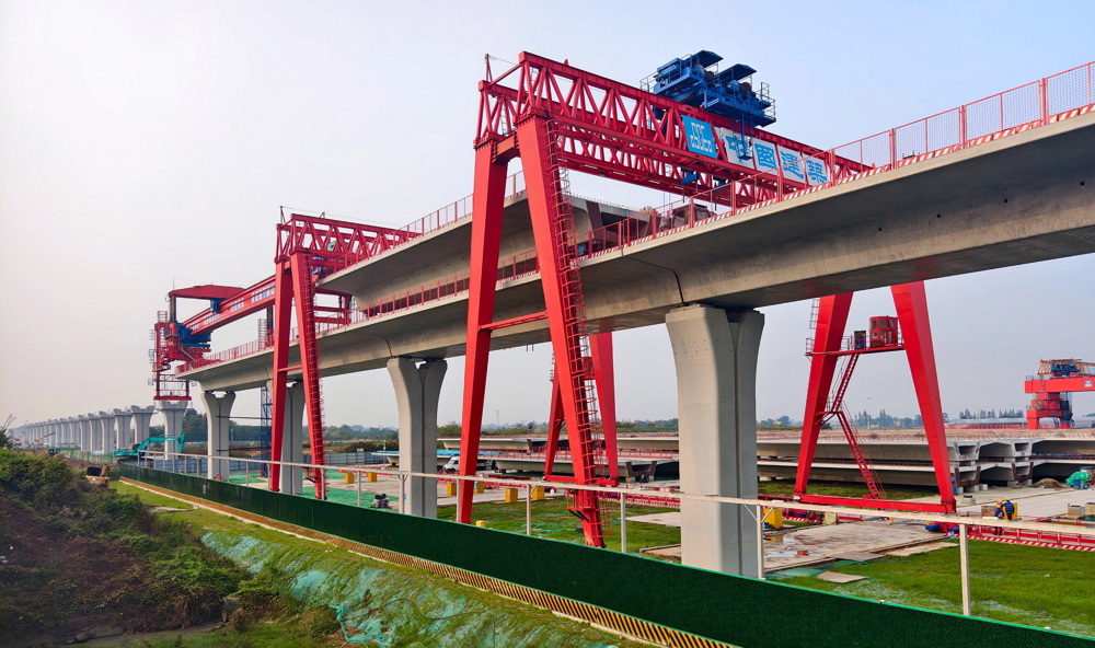 架梁现场（受访单位供图）