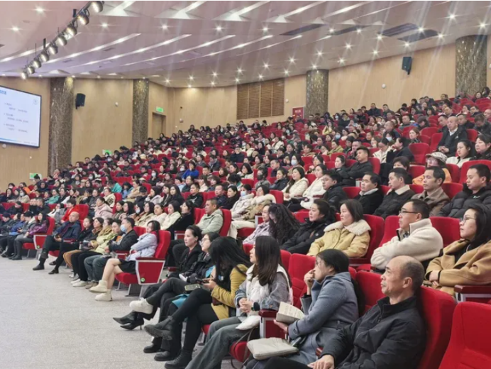 助力德阳市第二中学校城北校区开展家长夜校活动587