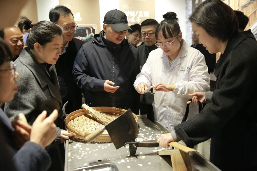 微信图片_2025-12-16_223037_360