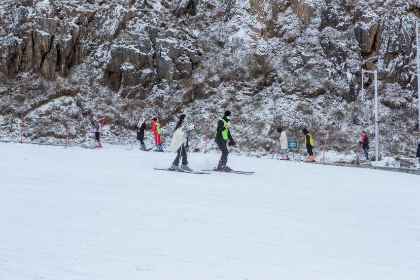 北川九皇山羌情园滑雪场
