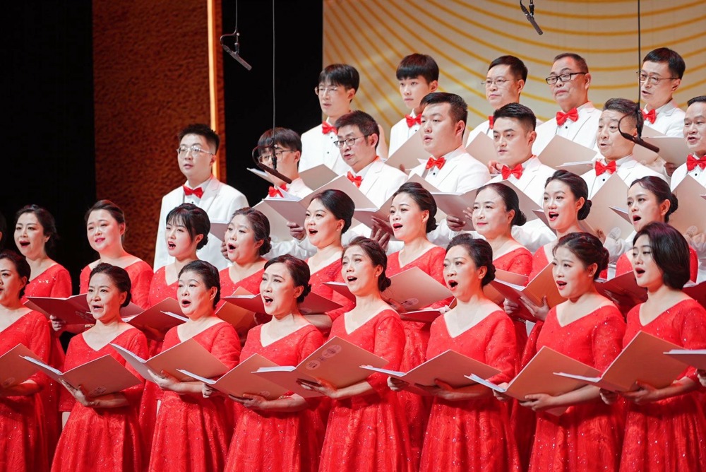 大合唱《追寻》