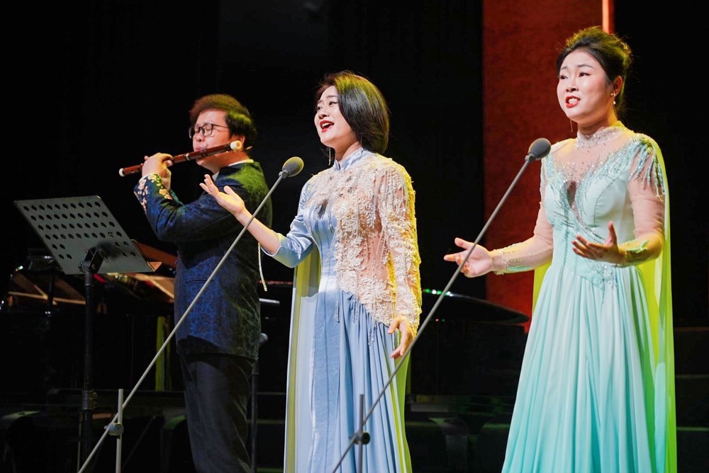 女声二重唱《芦花》