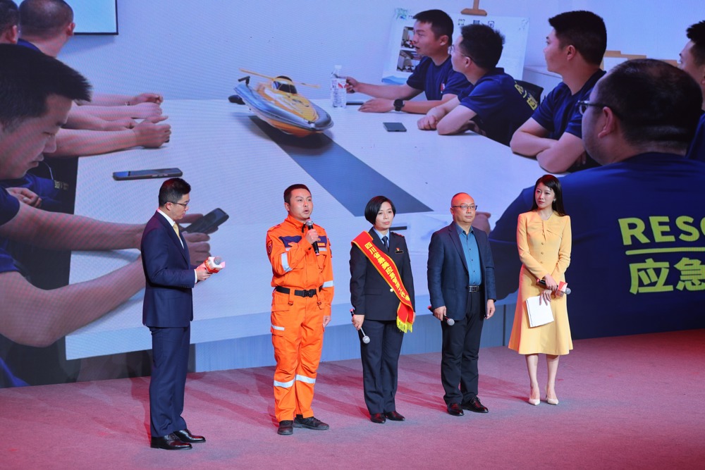 011a13676da00f3815799ea355b39b05