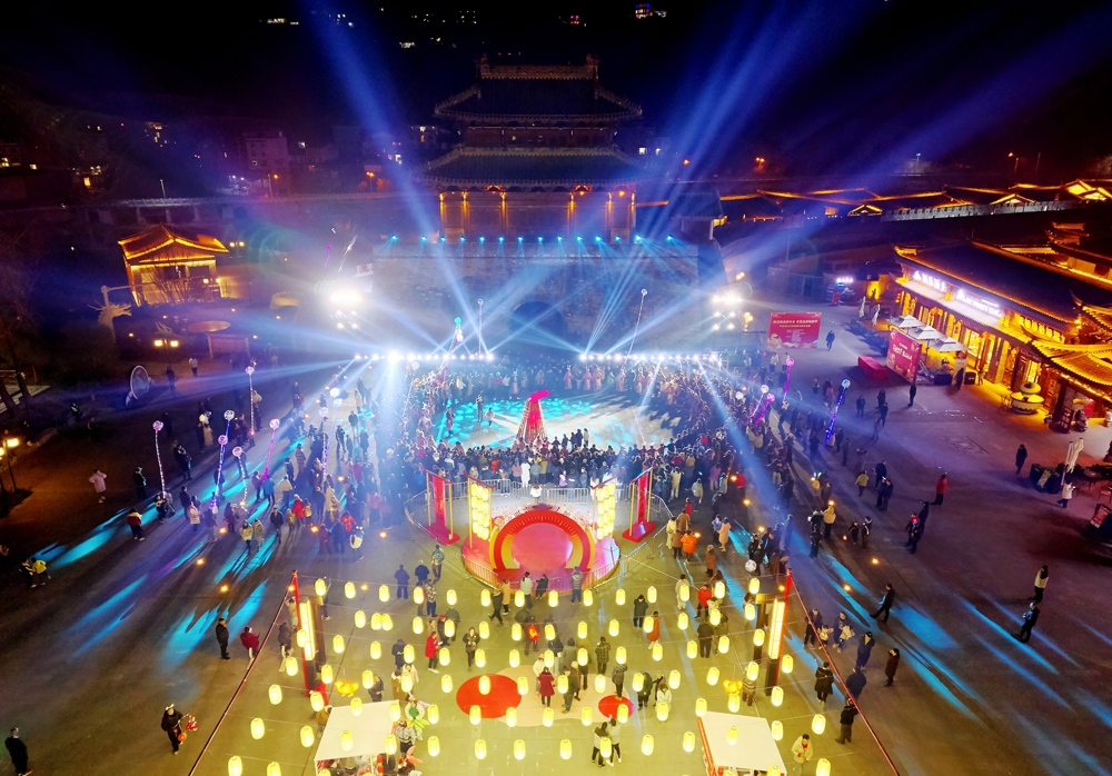 热闹的西城报恩里街区