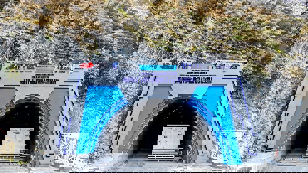 两河口算电融合示范项目