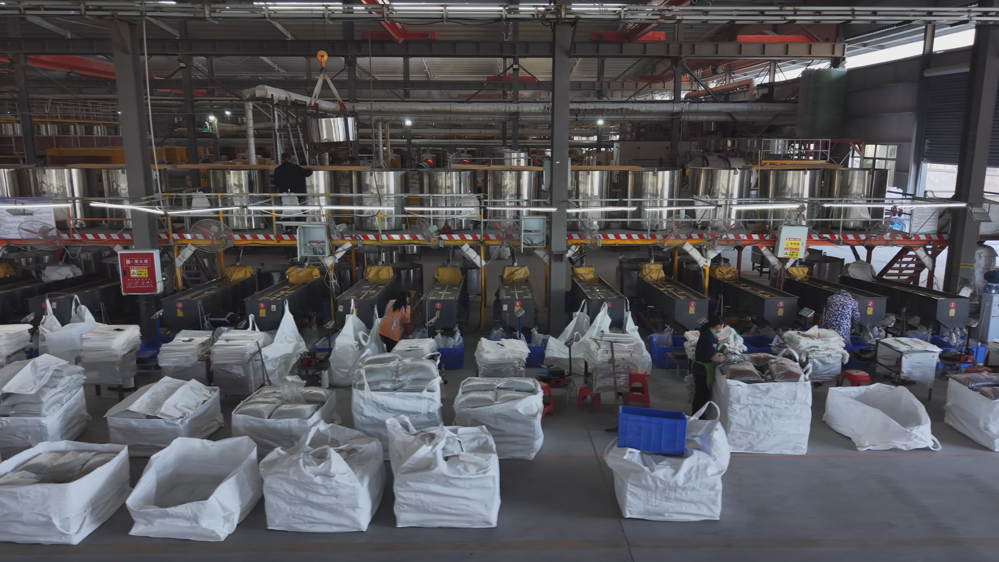 忙碌的工作车间