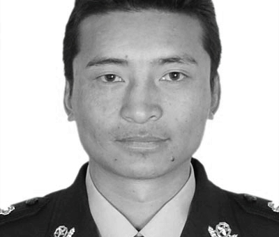 红原民警额旺格拉壮烈牺牲 37岁生命年轮定格在抓捕一线