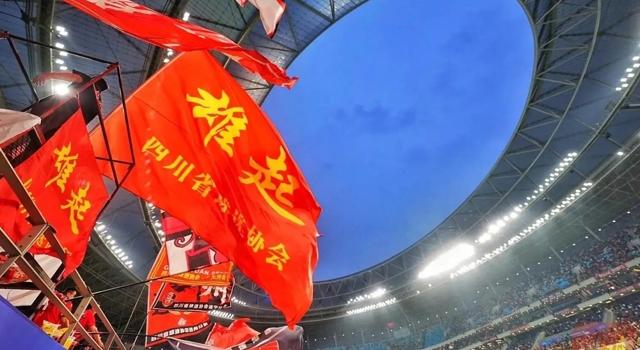 川超等精彩赛事串联小长假 观赛又“打卡”成为假日热潮