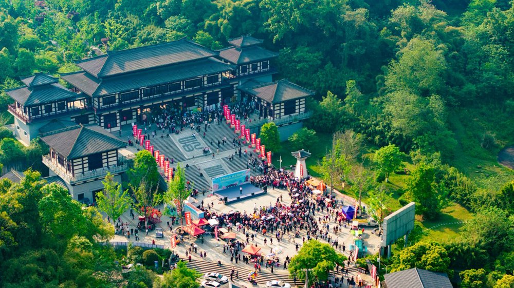 “朝山会”航拍现场&nbsp;李福聪摄