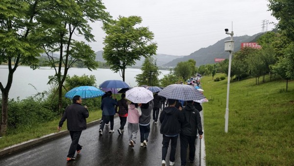 广元苍溪县举办2026年徒步主题日活动