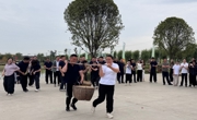 从办公室“换”到田坎上！眉山东坡区这场农耕运动会“比农活”更“连民心”