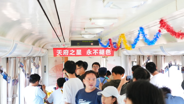告别T7/8次列车，“天府之星”不说再见