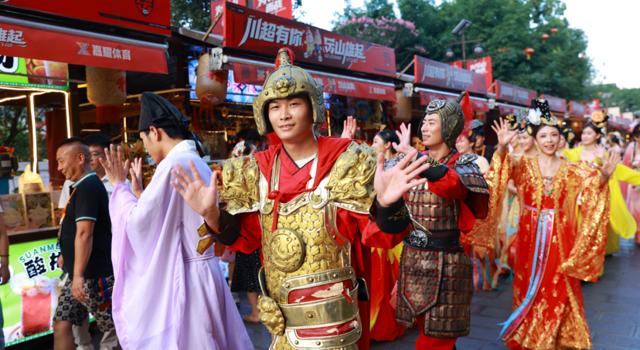 唐风雅韵汇苏稽 乐山解锁夏日夜游新体验