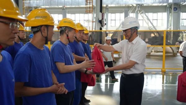 德阳市开展2026夏季送“清凉”慰问活动