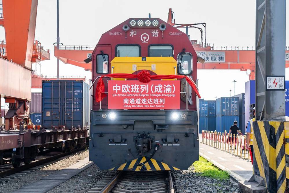 2025年7月9日，成渝两地同步发运南通道速达班列。青白江区委宣传部供图
