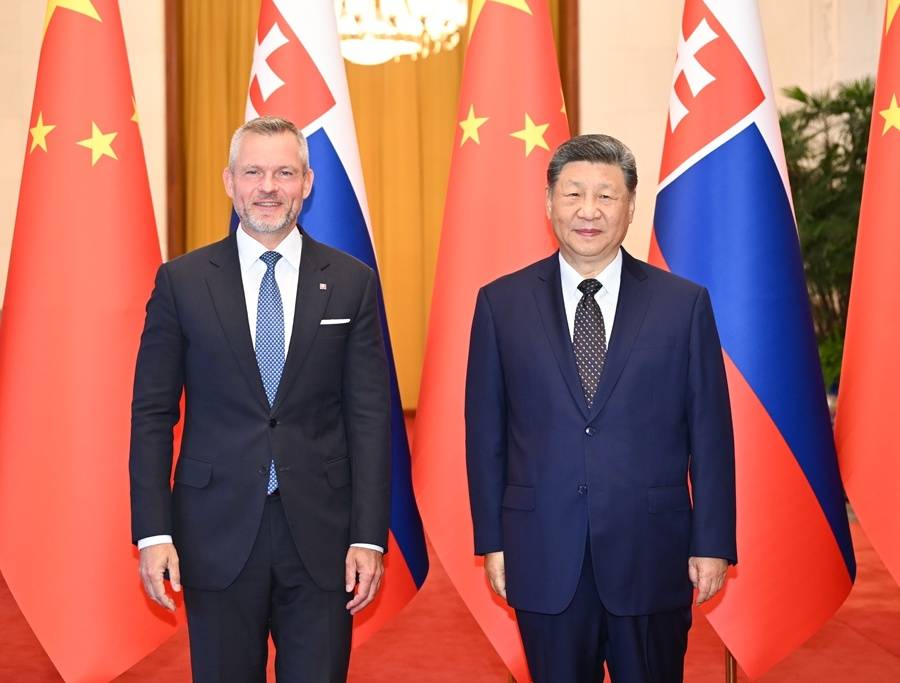 七月二十八日上午，国家主席习近平在北京人民大会堂同来华进行国事访问的斯洛伐克总统佩列格里尼举行会谈。　　新华社记者 李 响摄