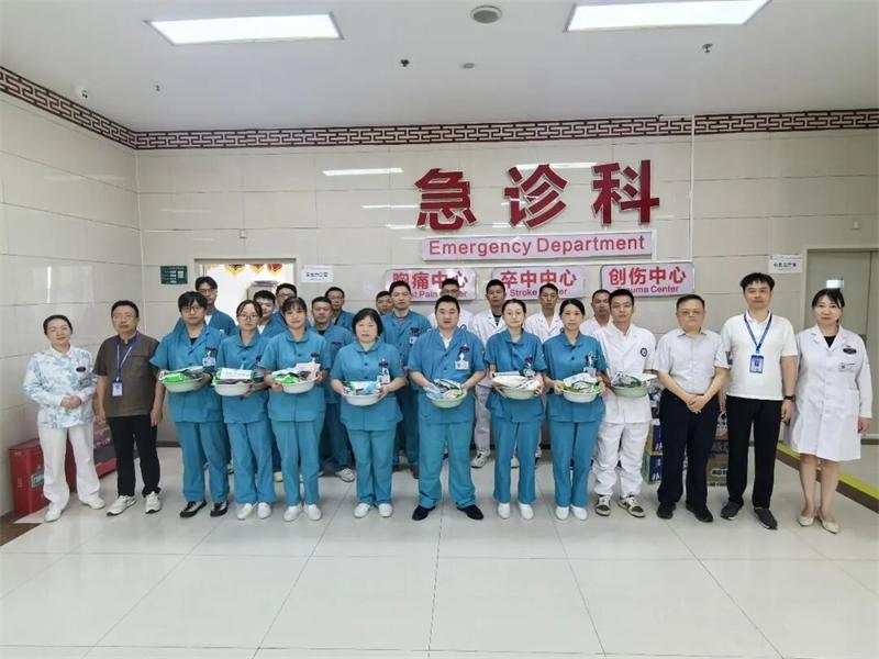 医院送清凉