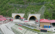 泸石高速得妥隧道右洞贯通 全线预计2027年底建成通车