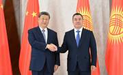 习近平同吉尔吉斯斯坦总统扎帕罗夫会谈